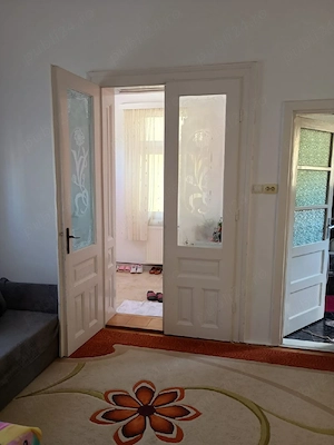 Casă stil baroc de vânzare , central pe strada principală (DN6), proprietate arhitecturală deosebită - imagine 5