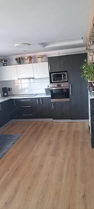 Vand apartament 3 camere în Floresti strada Muzeul Apei  - imagine 7