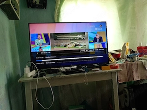 vând urgent 2televizoare vortex 108 cm