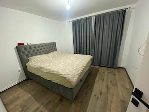 Vand apartament 4 camere,85 mp,direct de la proprietar.