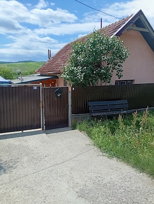 Vând urgent casa 