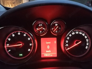 Opel Astra J Sports Tourer 1.4 Turbo 140 CP | Istoric complet | Scaune + Volan încălzite | Pilot aut - imagine 9