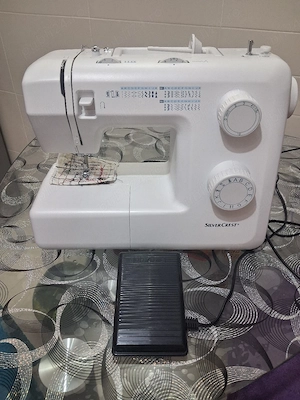 Masina de cusut electrica