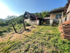 Teren 5000mp cu casă veche și fântână, 3km de Stațiunea Săcelu - ideal casă de vacanta - imagine 6
