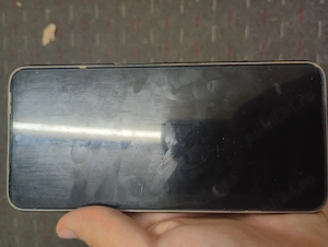 Vând telefonul Samsung 400 de lei