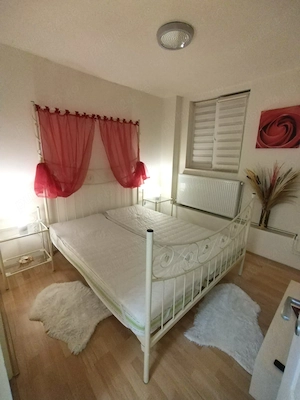 2 camere, Lipovei, 350E luna