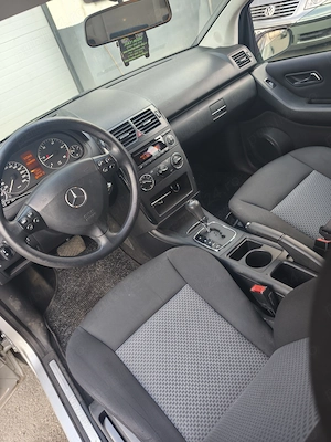 Mercedes Benz A clase automata  - imagine 3
