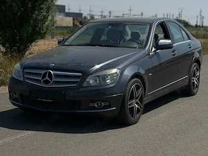 Mercedes-Benz C350 4MATIC - imagine 4