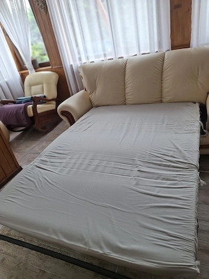 Vand canapea extensibila imitatie piele