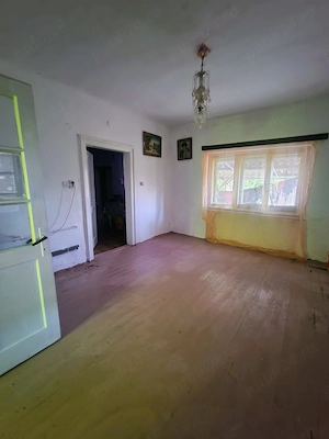 Casa de vanzare aproape de strand termal și centru Deta  la 45 km de Timisoara - imagine 4
