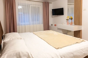 Închiriez apartament 2 camere - imagine 2