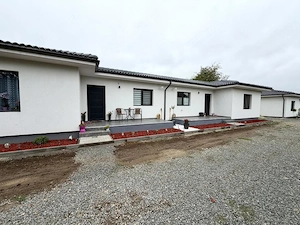 Duplex elegant, 3 camere, 70 mp utili, 300 mp teren - Sanandrei