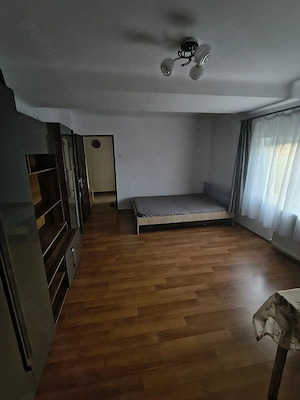 Proprietar închiriez apartament cu o camera