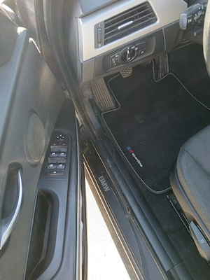 Bmw E90 320D inm RO proprietar acte la zii  - imagine 7