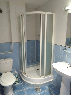 Proprietar vand apartament 3 camere, bloc nou ,zona Aradului - imagine 3