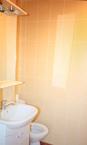 Inchiriez apartament  80mp in Hunedoara,zona Mendi  - imagine 7