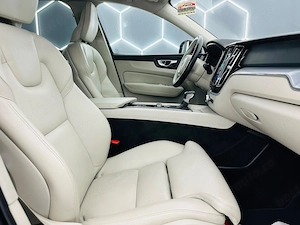 Volvo XC60 - imagine 18