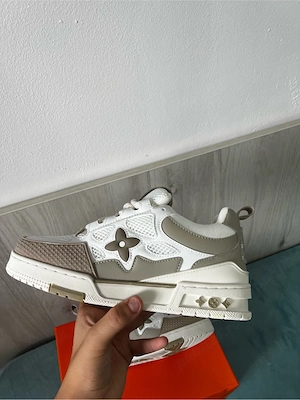 Adidași Louis Vuitton Trainer Sneaker   Skate Khaki   Mărimea 8 (42)