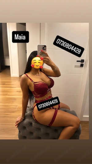 Brunetă suta la suta reală