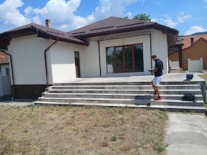 Casa noua, moderna cu garaj - Livadia - imagine 3
