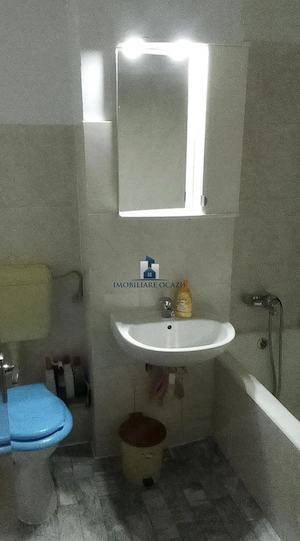 Vanzare Apartament 2 Camere Semidecomandat Bd.Alexandru Obregia - imagine 3