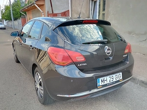 Opel Astra J facelift -1.7 CDTI -2013 - imagine 6