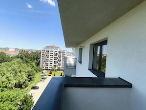 Penthouse 4 cam, terasa 78 mp, La Cheie, Doamna Stanca-Selimbar - imagine 4
