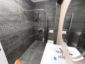 Penthouse 4 cam, terasa 78 mp, La Cheie, Doamna Stanca-Selimbar - imagine 11