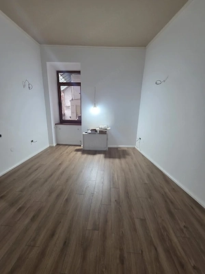 Apartament 3 camere et.1 pe str. Balcescu - imagine 4