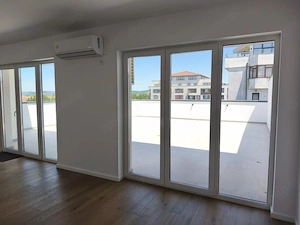 Penthouse 4 cam, terasa 78 mp, La Cheie, Doamna Stanca-Selimbar - imagine 14