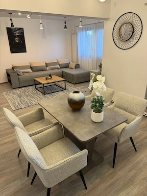 Apartament 3 camere 2 bai zona Spital