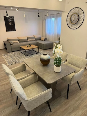 Apartament lux 3 camere,2 băi zona Spitalul Județean