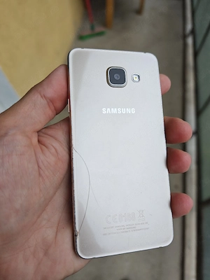 Samsung Galaxy A3 model 2016 - imagine 2