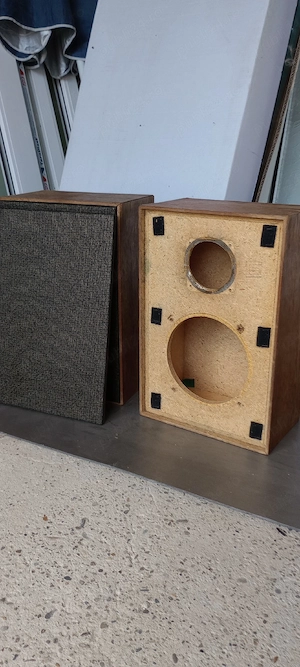 Carcase  incinte acoustice 