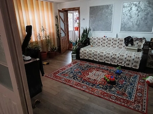 Casa cu 3 camere ,bucatarie,baie situata la 8,5 km de Selgros Craiova cu teren 1150 mp - imagine 7
