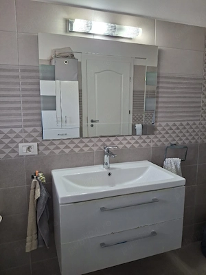 Vand set baie chiuveta cu sertare si oglinda