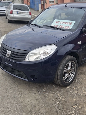 Vand Dacia Sandero  1.5 diesel An 1010 - imagine 4