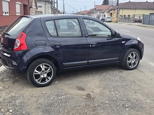 Vand Dacia Sandero  1.5 diesel An 1010 - imagine 6