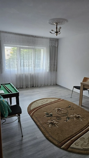 Vand apartament 3 camere in Obcini  - imagine 2