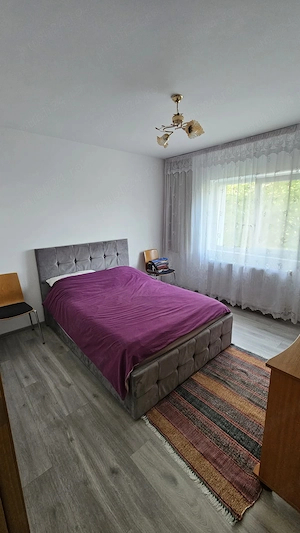 Vand apartament 3 camere in Obcini  - imagine 8
