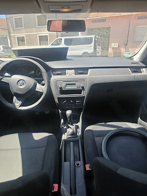 Vand Skoda Rapid 1.2 Benzină an 2014 - imagine 7