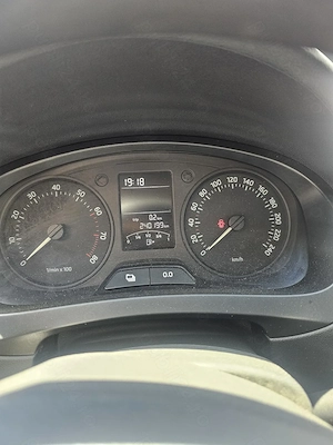Vand Skoda Rapid 1.2 Benzină an 2014 - imagine 6