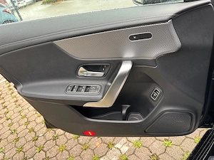Vand Mercedes Benz CLA 180 - imagine 3