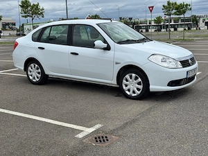 Renault Symbol 2009, 1.4 16v benzina, 80.000 km, preț 3500  - imagine 5