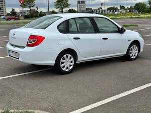 Renault Symbol 2009, 1.4 16v benzina, 80.000 km, preț 3500  - imagine 4