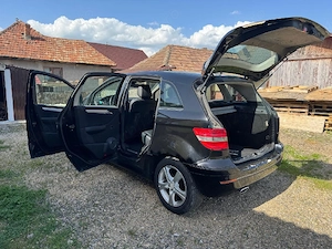 Mercedes Benz B class 200 - imagine 8