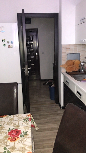 Închiriez apartament  - imagine 3