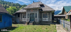 Vand casa tradițională,Borca ,judetul Neamt - imagine 2
