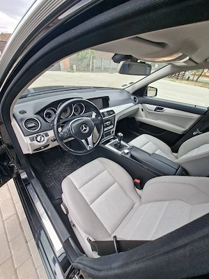 Mercedes-Benz C220 w204 - imagine 5