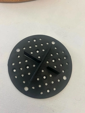 Distantor din cauciuc pentru pavaj   2 mm, negru